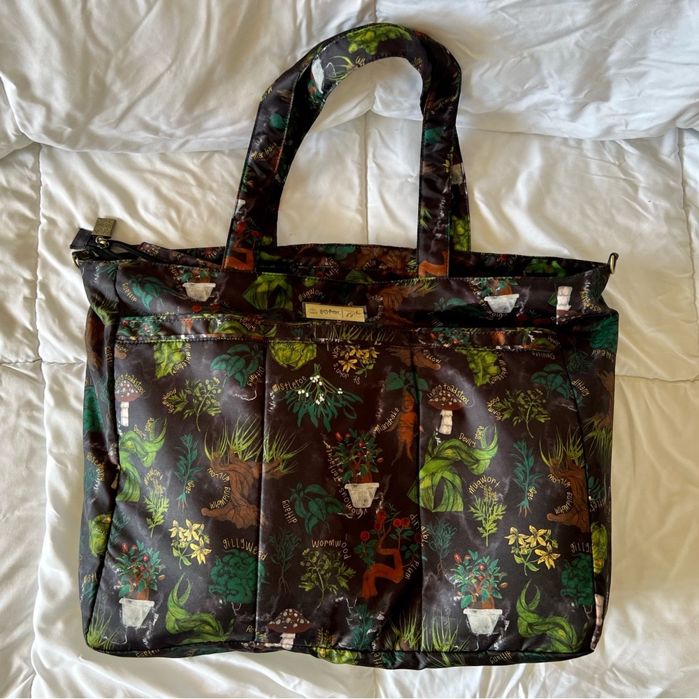 Jujube Super Be Plus diaper bag in Herbology NWOT